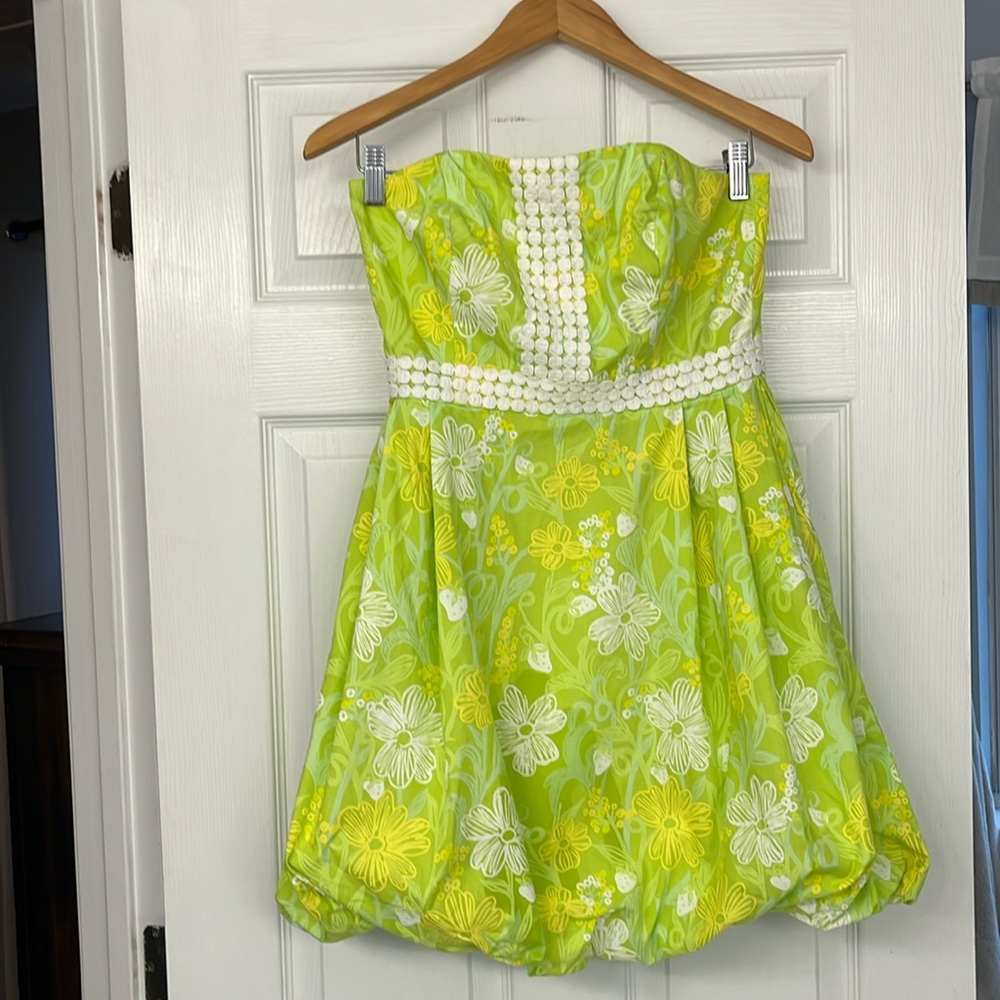 Lilly Pulitzer sleeveless dress, size 4.